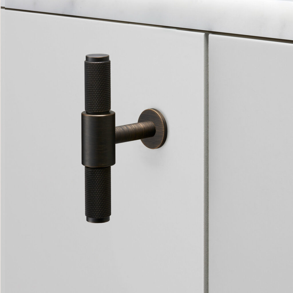 1. T-Bar_Cross_Smoked-Bronze