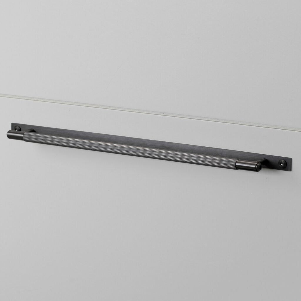 1._Pull_Bar_Plate_Large_Linear_Gun_Metal