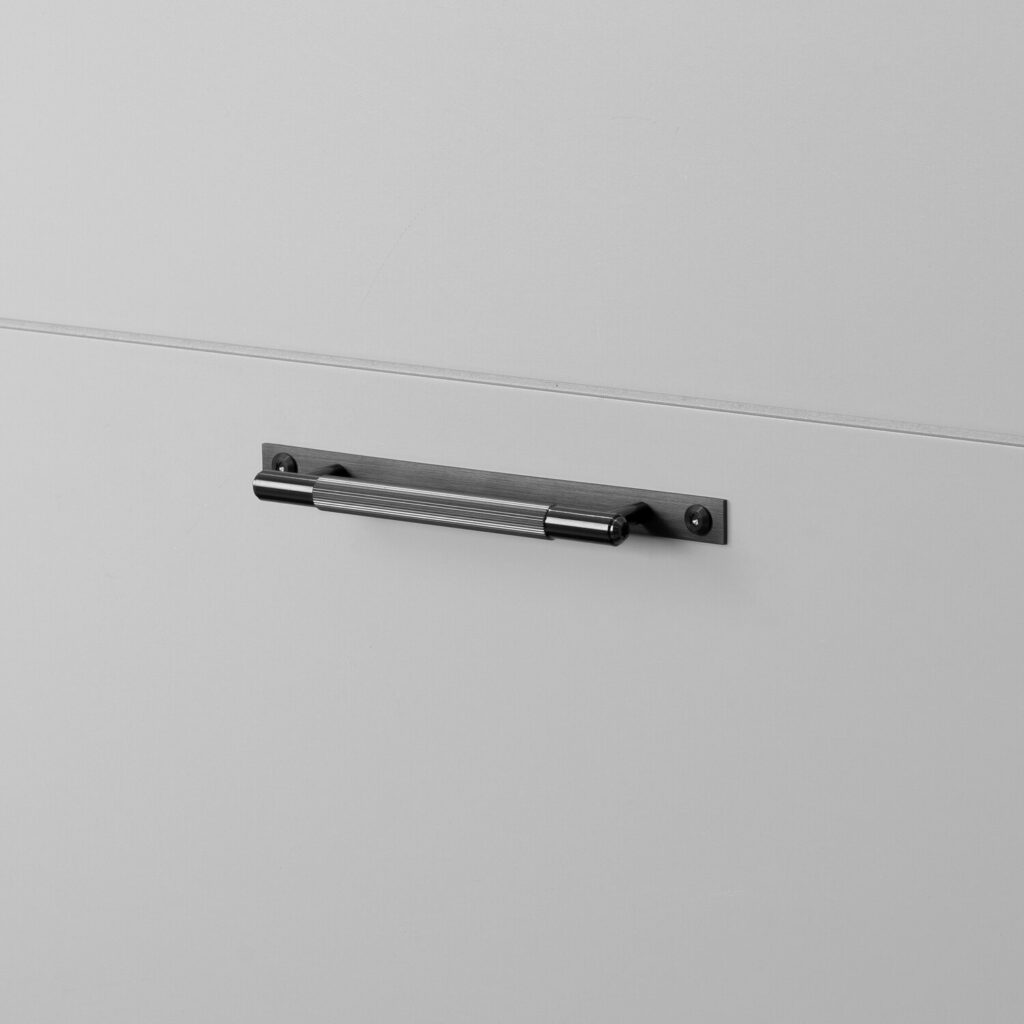 1._Pull_Bar_Plate_Small_Linear_Gun_Metal