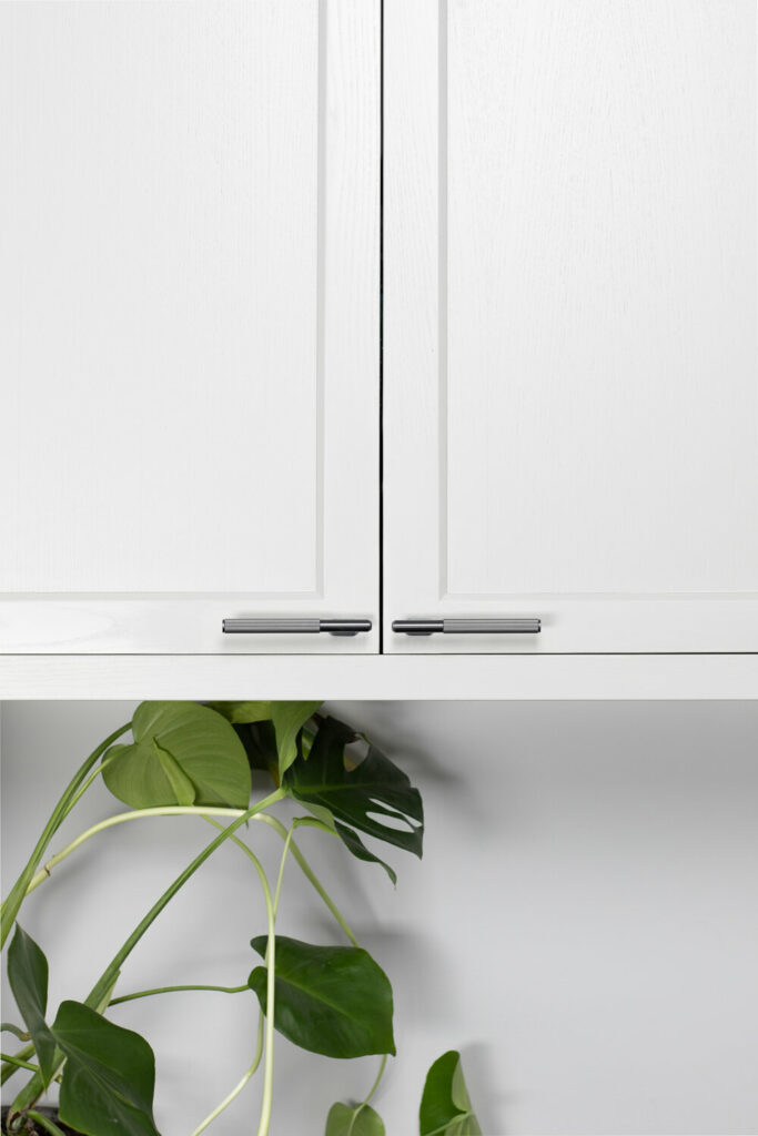 10. L_Bar_Gun-Metal_Linear_Lifestyle