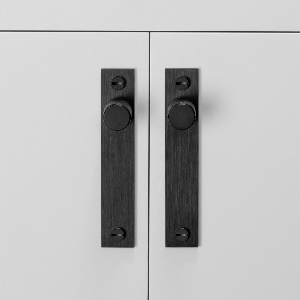 2. Furniture knob_plate_cross_black_front