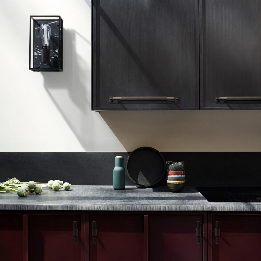 2. Pull Bar Plate_Smoked Bronze