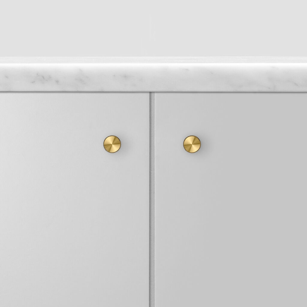 2._Furniture_Knob_Brass