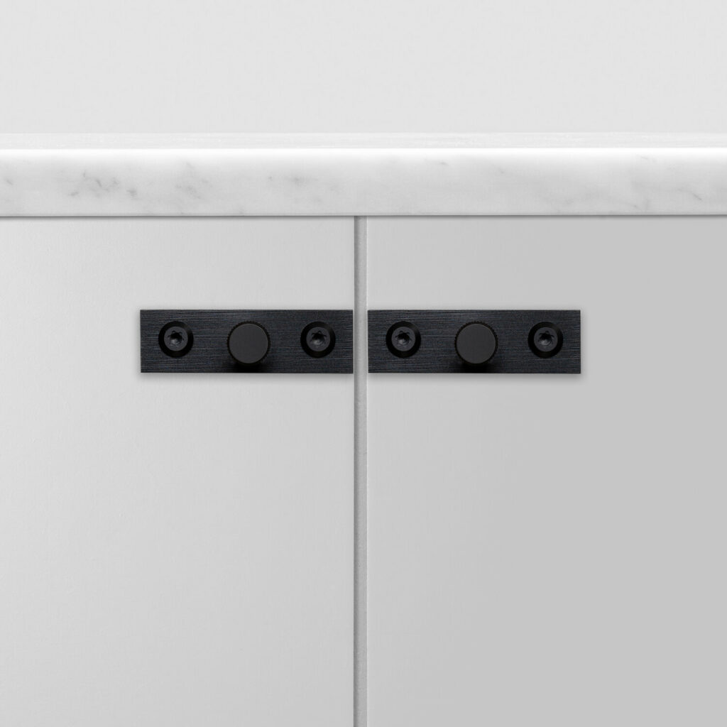 2._Furniture_Knob_Plate_Black