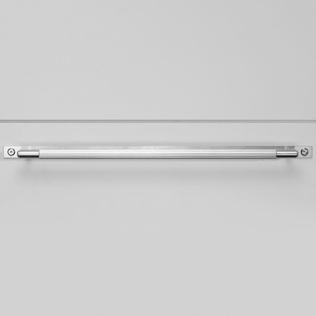 2._Pull_Bar_Plate_Large_Linear_Steel_Front