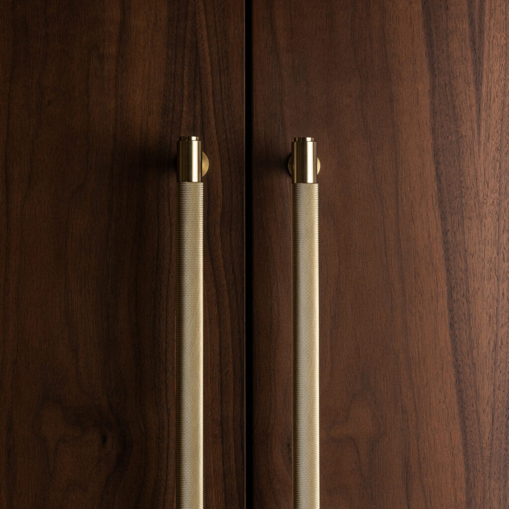 3. Closet Bar_Brass_lifestyle 1