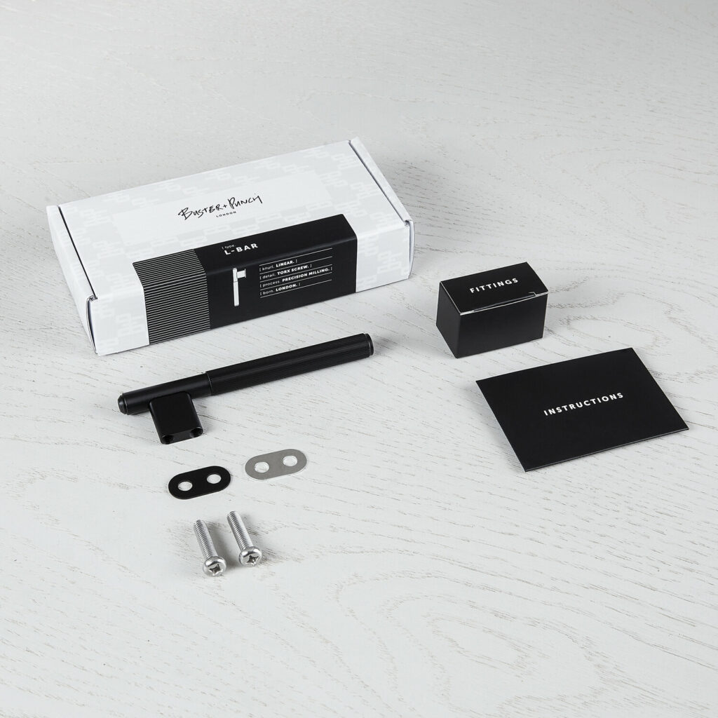 3._L_Bar_Unboxing_Black