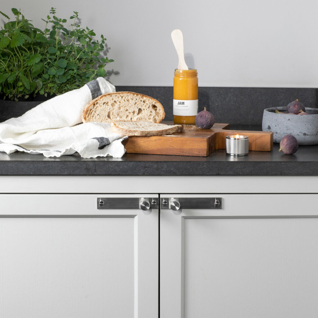 4.Furniture_Knob_Plate_Steel_Lifestyle-3