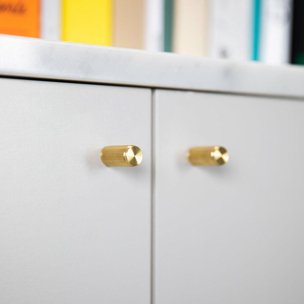 4._Furniture_Knob_Brass