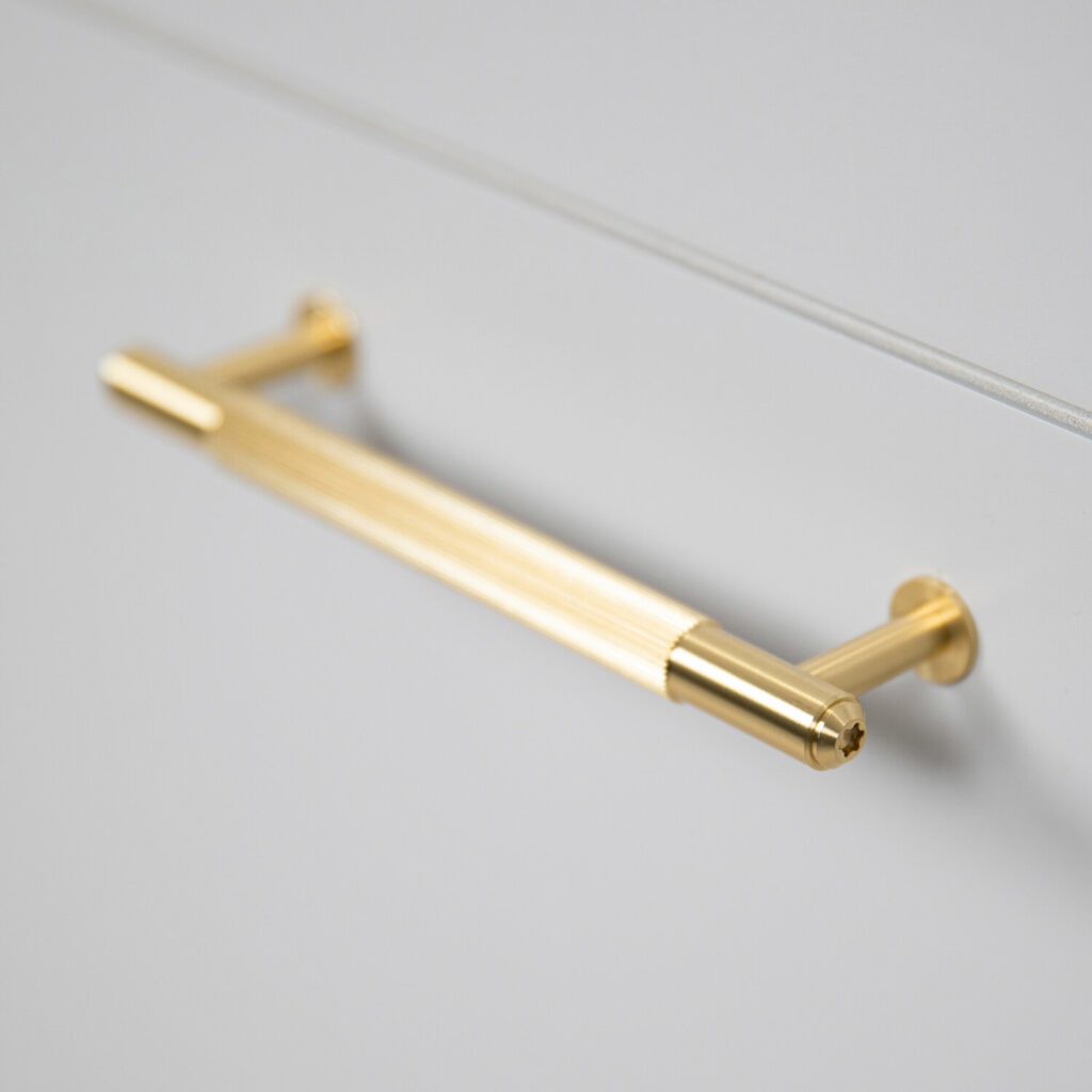 4._Pull_Bar_Small_Linear_Brass