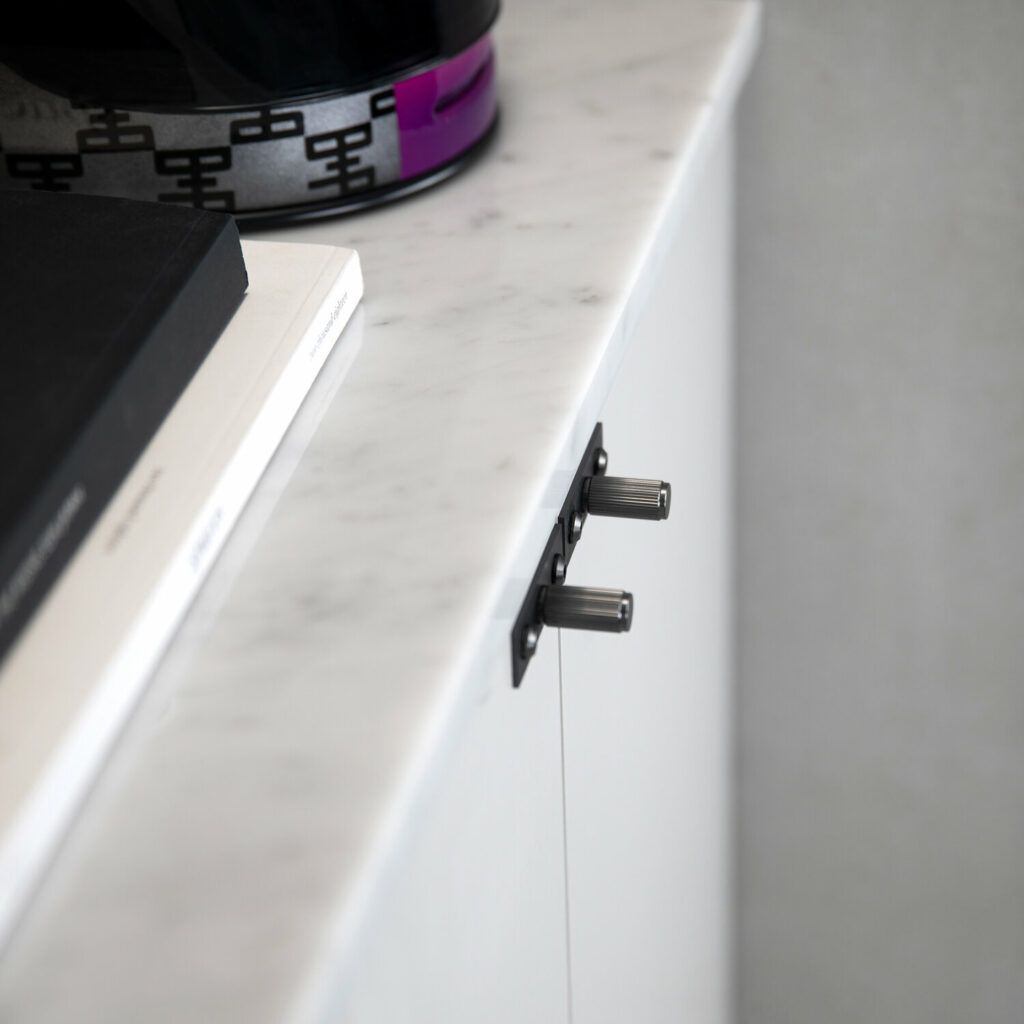 5._Furniture_Knob_Plate_Gun_Metal