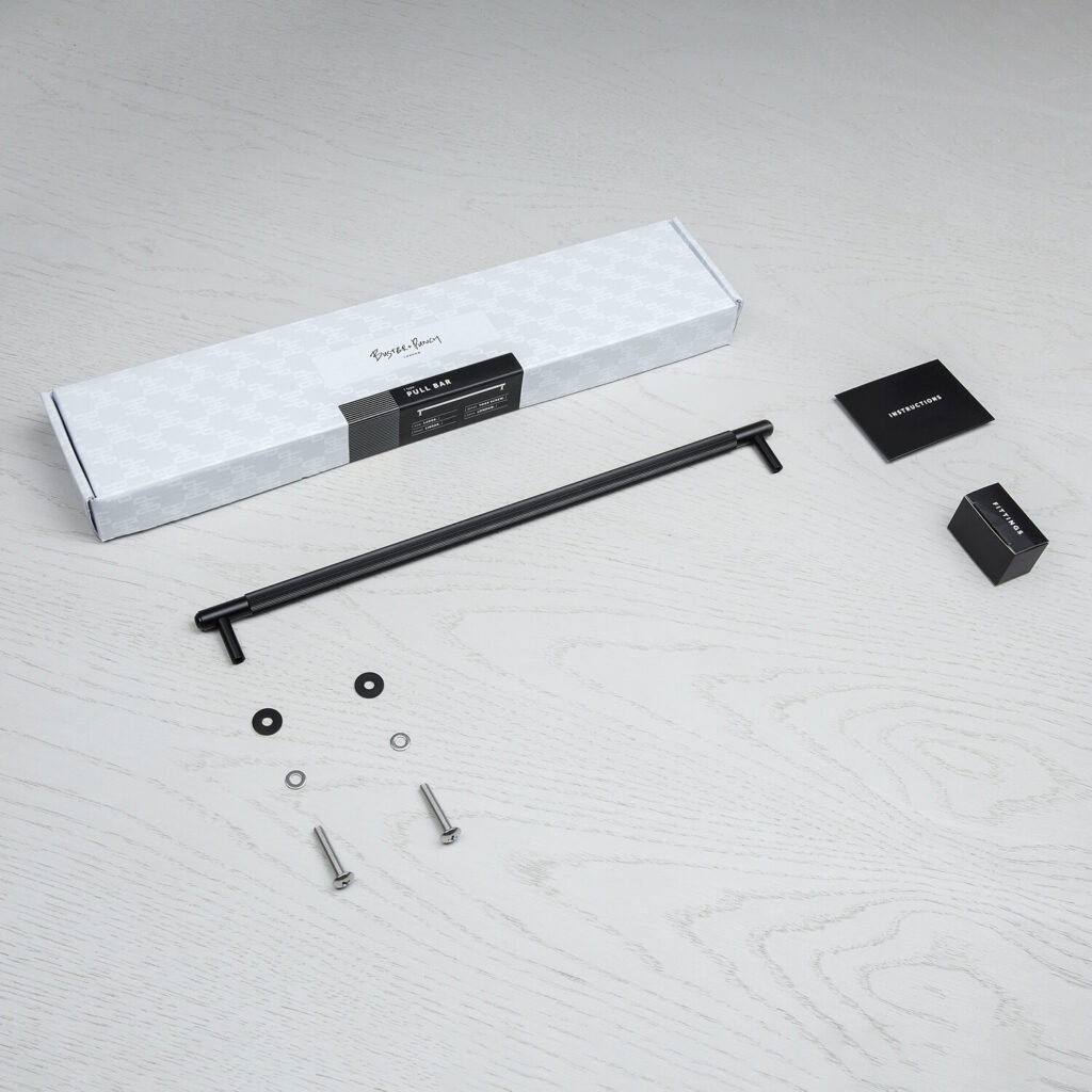 B+P-Pull-Bar-Linear-Unboxing-Large-Black-Web-Square