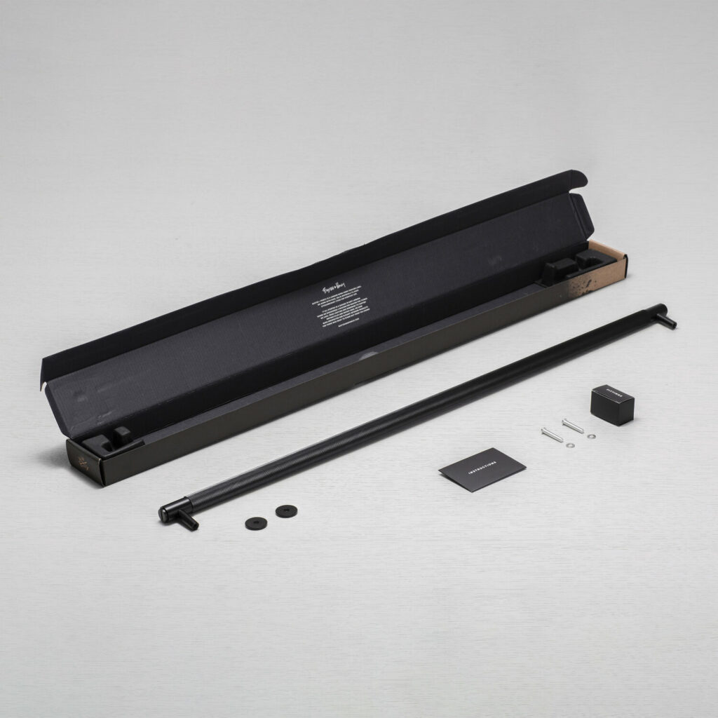 Closet-Bars-Black-Square