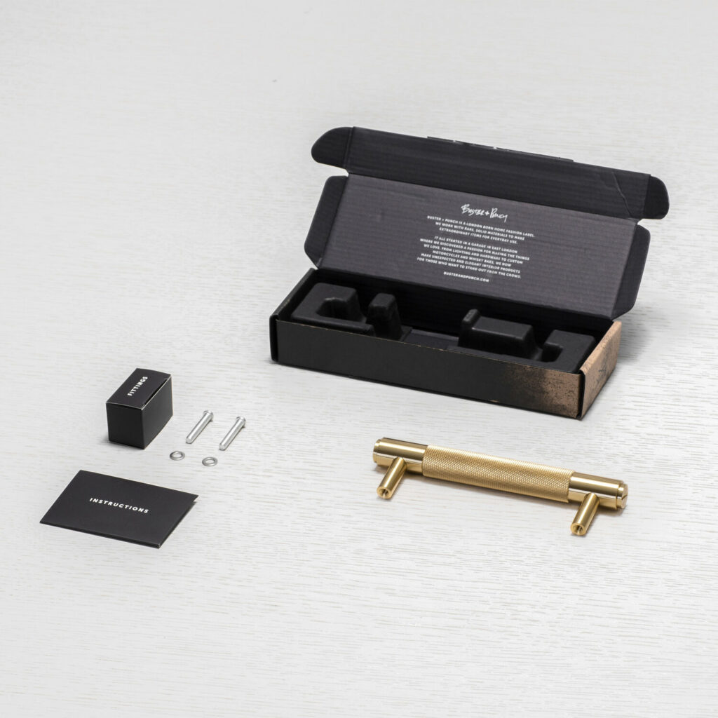 Pullbar-small-brass-square