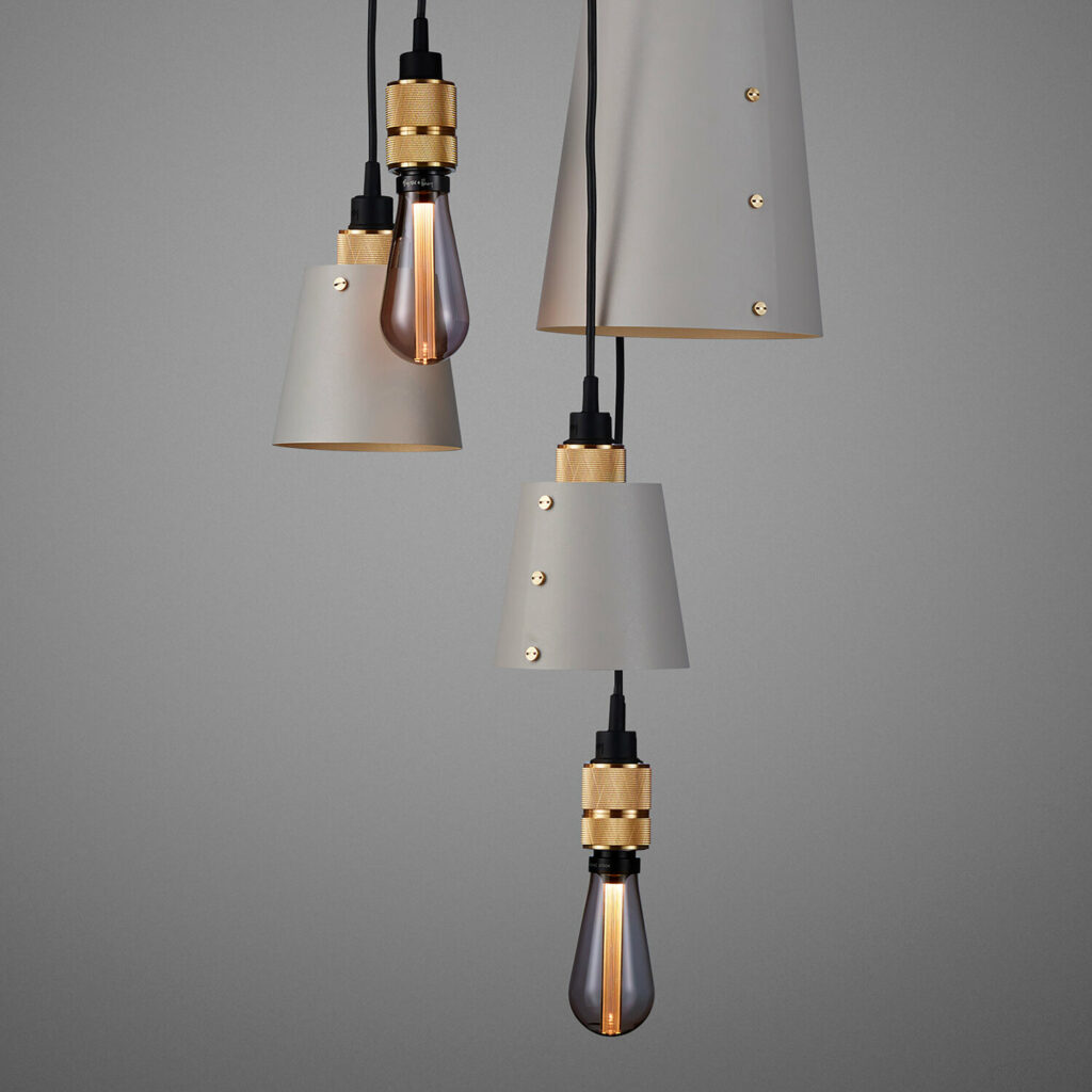 4. Hooked_6.0_Mix_Stone_Brass_Smoked_Bulb