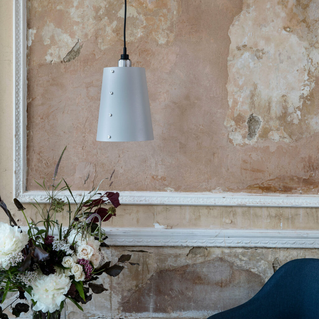 4.Hooked_1.0_Large_Stone_Steel_Lifestyle_1 (1)