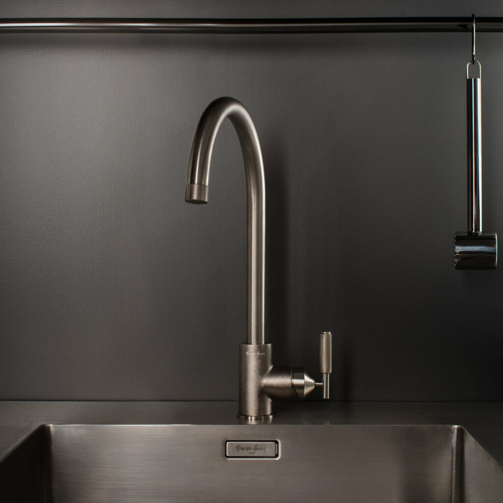 BP_Kitchen_Tap_Cross_Steel_LC_21_Web