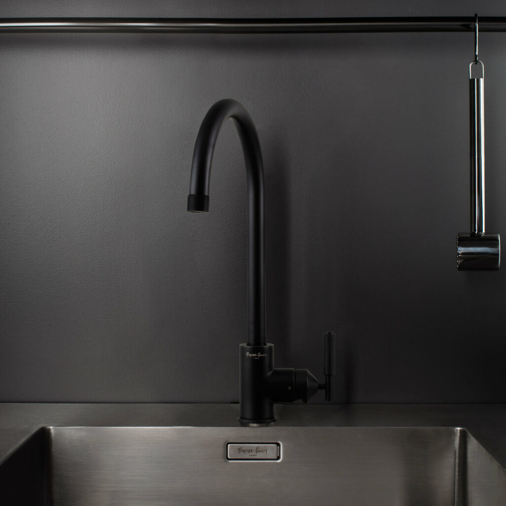 BP_Kitchen_Tap_Cross_Welders_Black_LC_21_Web