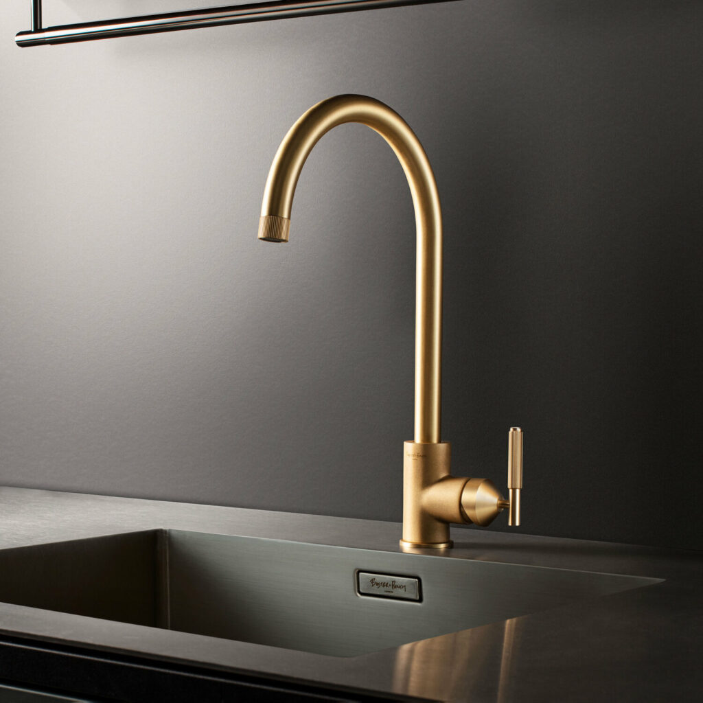 BP_Kitchen_Tap_Linear_Brass_LC_21-1_Web