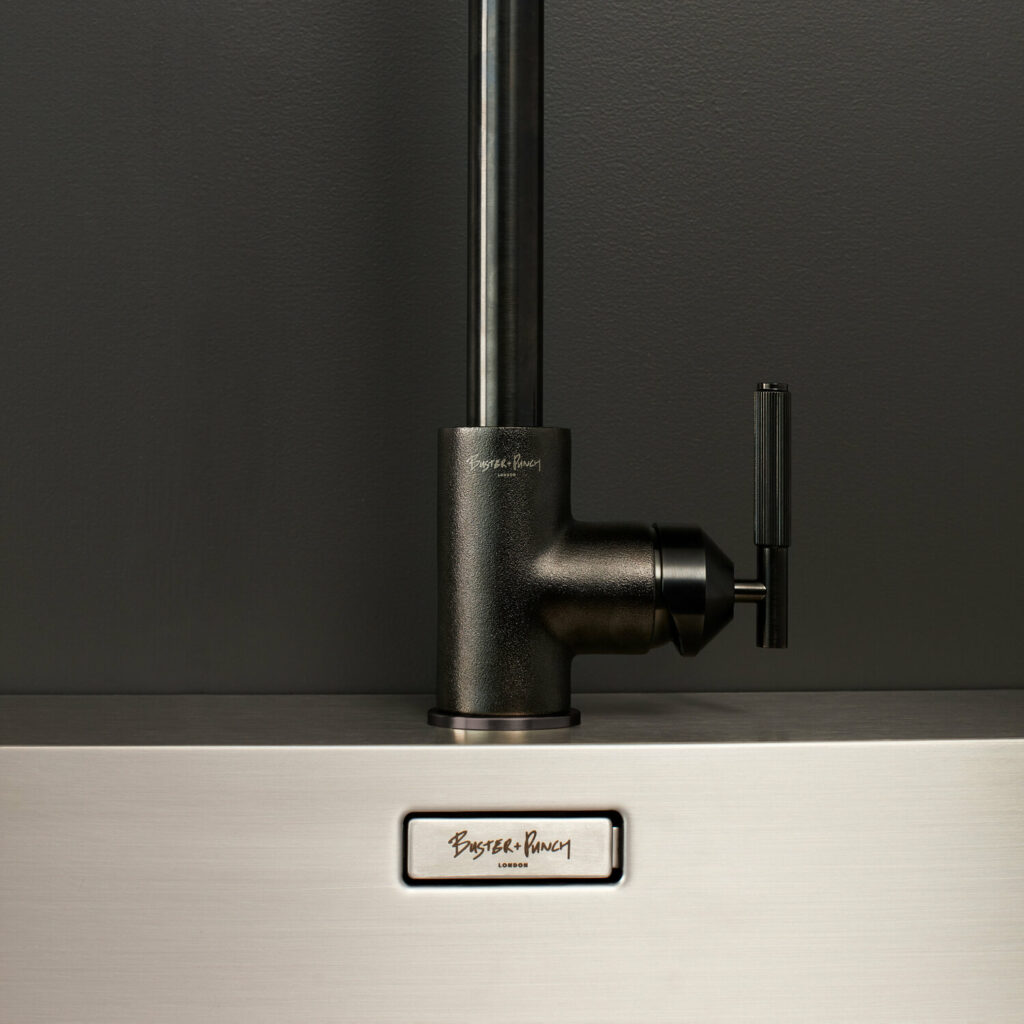 BP_Kitchen_Tap_Linear_Gun_Metal_LC_21_2_Web