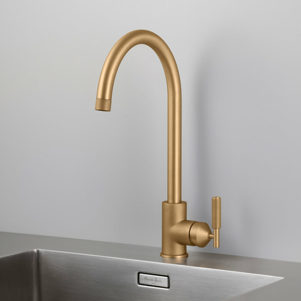 BP_Tap_Cross_ROW_Brass_Web_Square_01