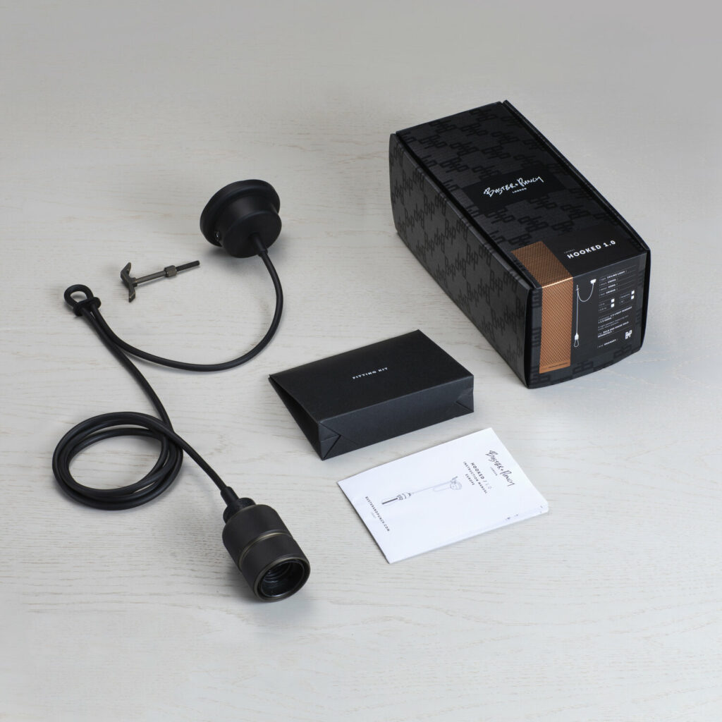 Buster+Punch_Hooked_1.0_unboxing_smoked_square