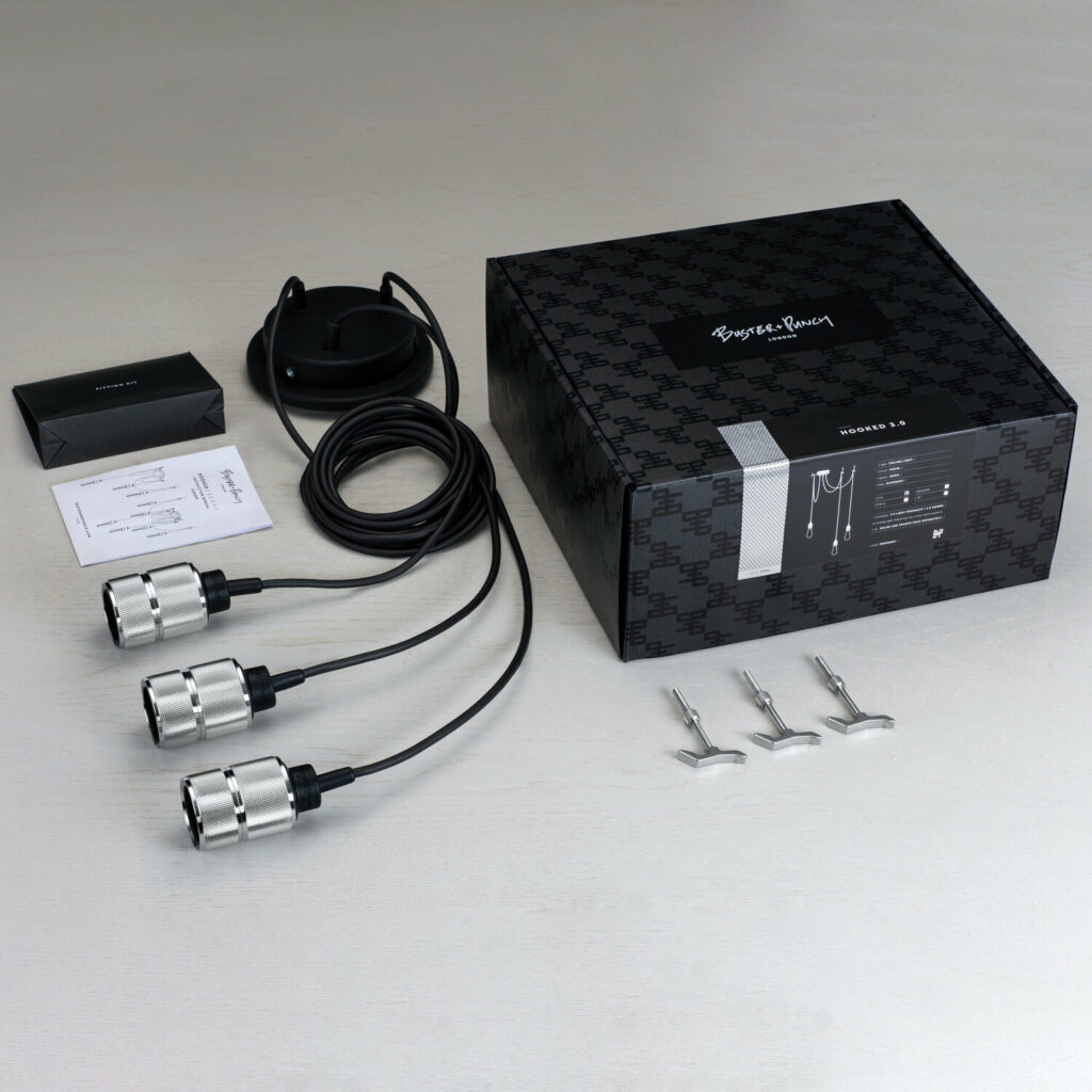 Buster+Punch_Hooked_3.0_unboxing_steel_square_EU