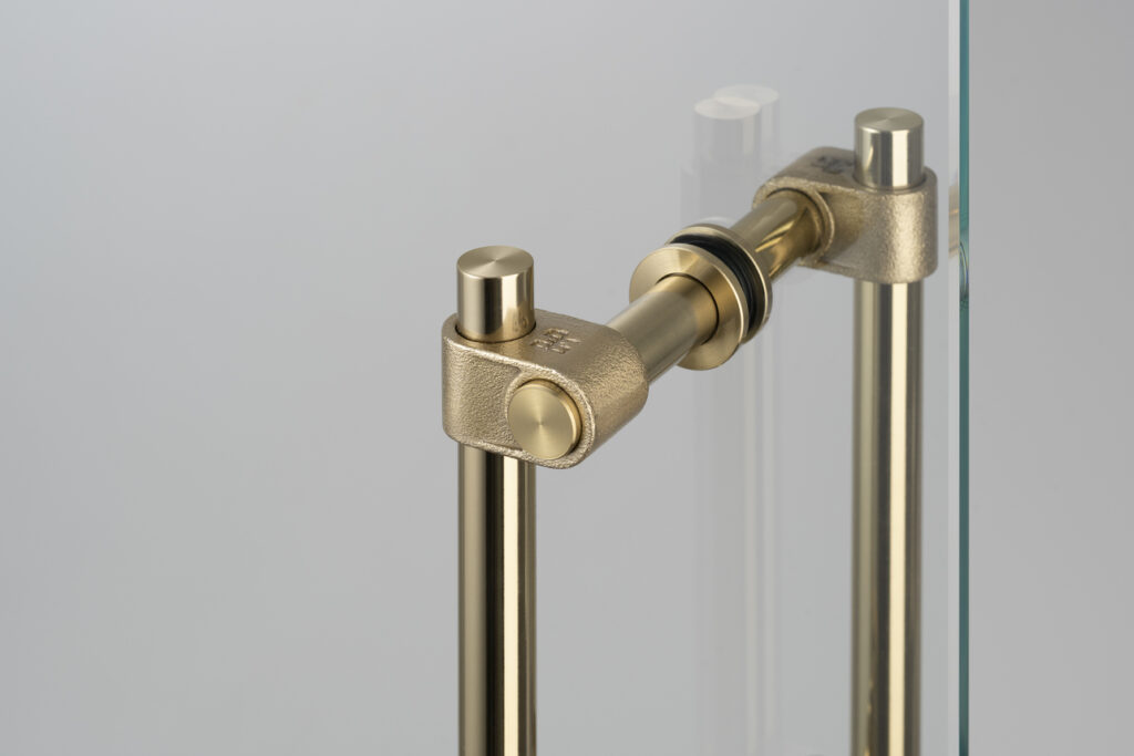 BP_Cast_Closet_Bar_Double_Brass_Detail