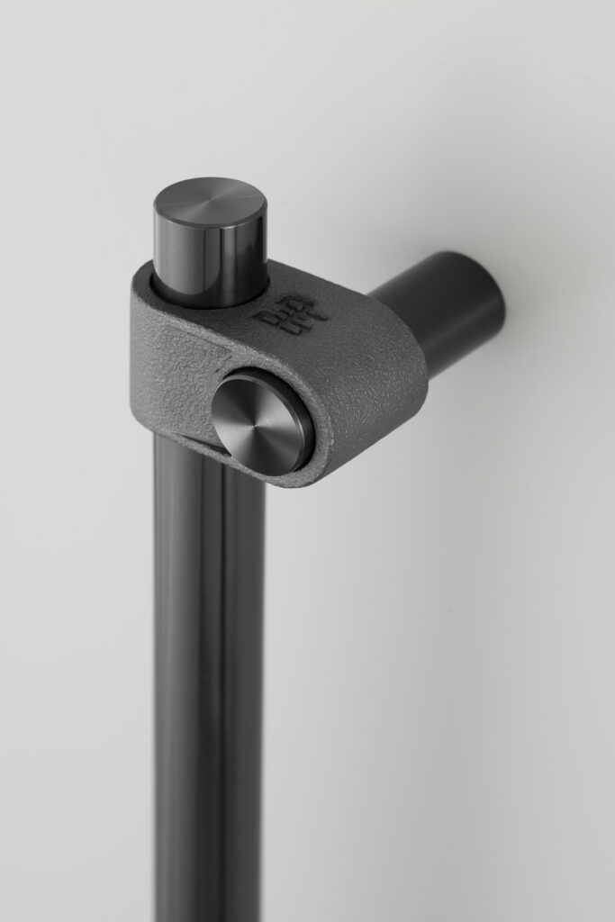 BP_Cast_Closet_Bar_Gun_Metal_Detail