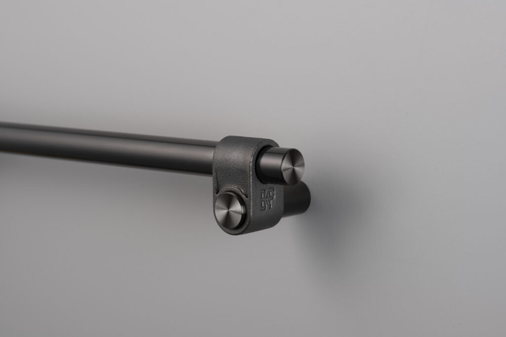 BP_Cast_Pull_Bar_Gun_Metal_Detail