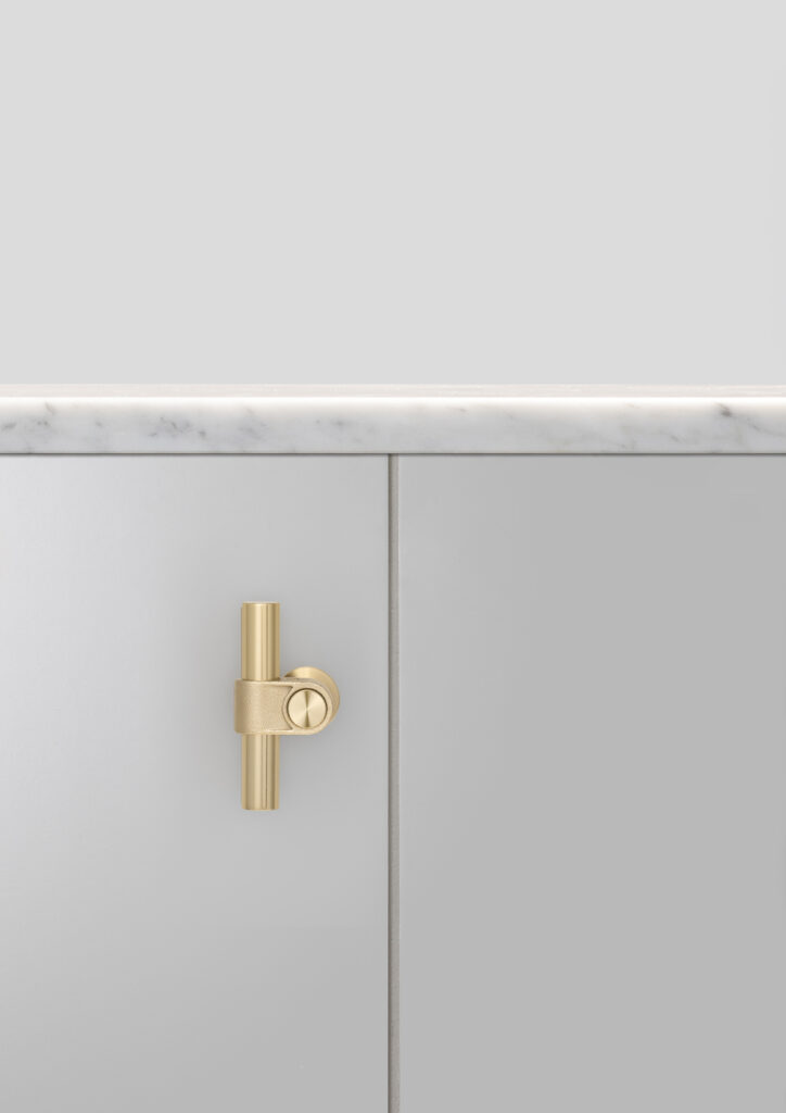 BP_Cast_T-Bar_Brass_FE