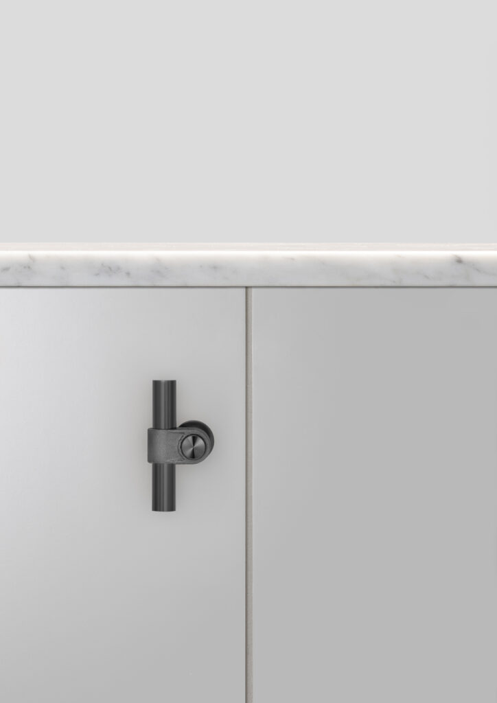 BP_Cast_T-Bar_Gun_Metal_FE