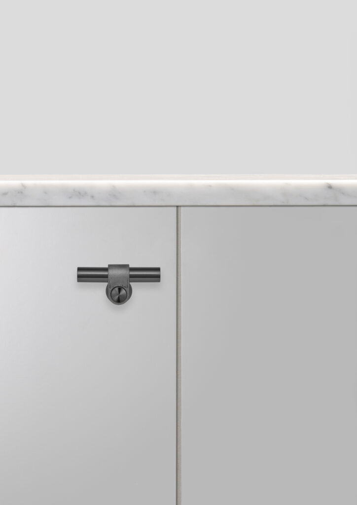 BP_Cast_T-Bar_Gun_Metal_FE_Horizontal