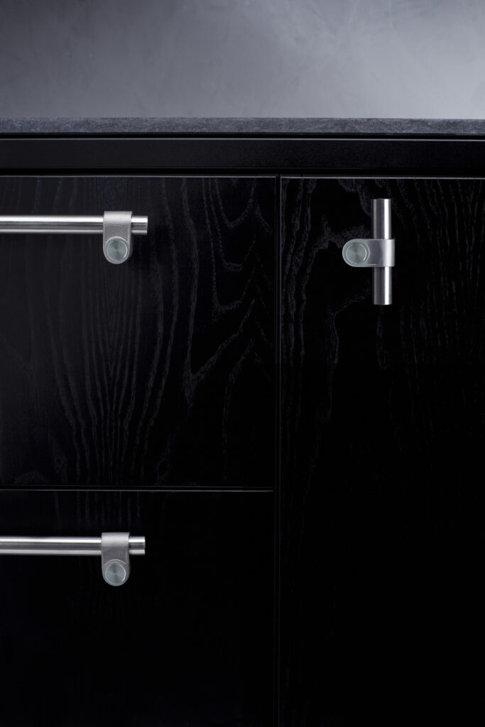 BP_Living_Room_B_Cabinet_LC_21_5