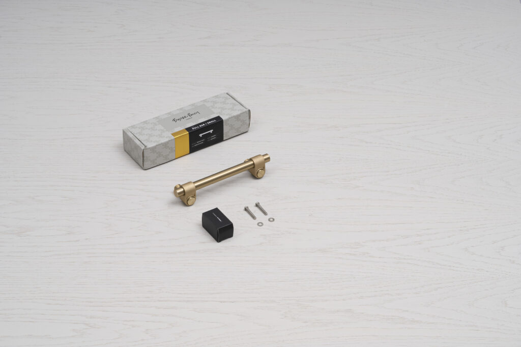 CAST_Pull_Bar_Brass_Small_Unboxing