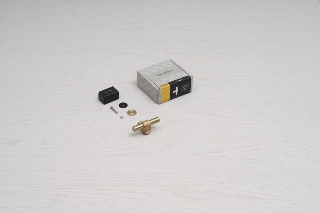 CAST_TBar_Brass_Unboxing