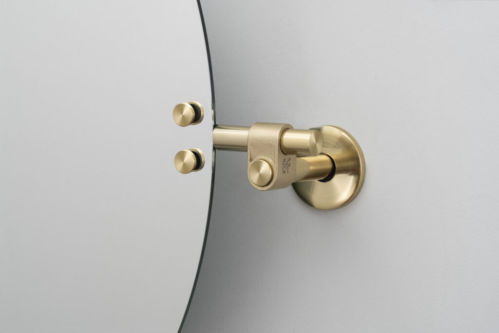 BP_Cast_Mirror_Brass_Detail