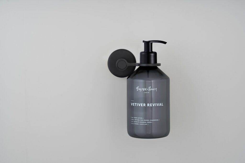 BP_Cast_Soap_Holder_Single_Main_SP_Black1_FE-min