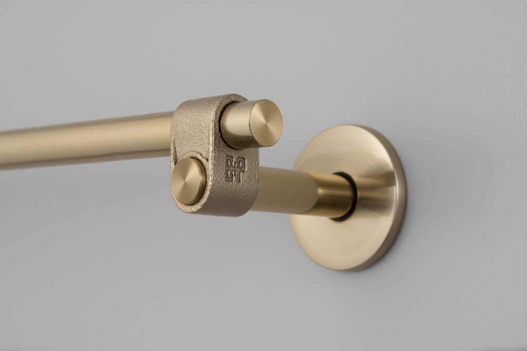 BP_Cast_Towel_Rail_Brass_Detail