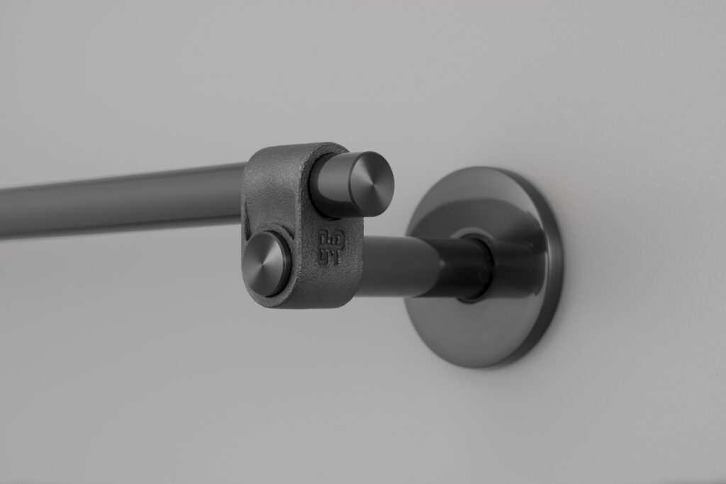 BP_Cast_Towel_Rail_Gun_Metal_Detail