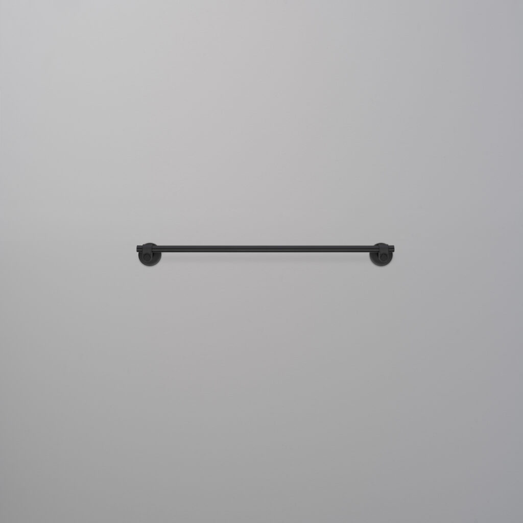 BP_Cast_Towel_Rail_Medium_Black_FE.jpg