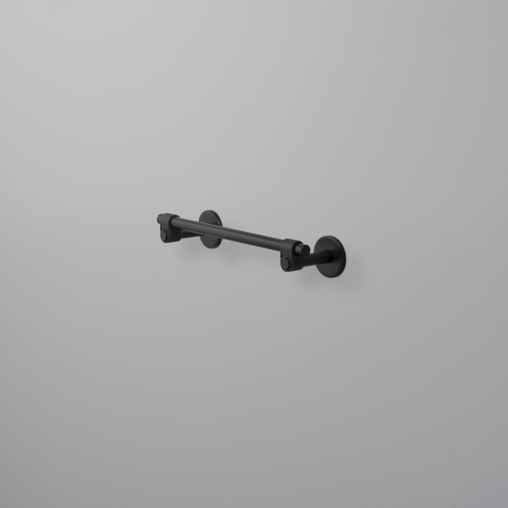 BP_Cast_Towel_Rail_Small_Black_Main