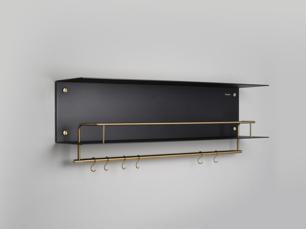 BP_Hanger_Black_Brass_hires_01