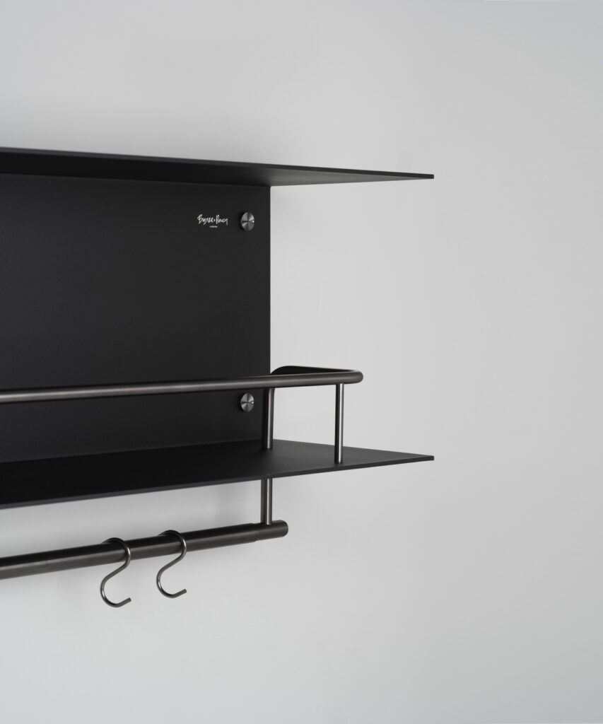 BP_Hanger_Black_Gunmetal_hires_03