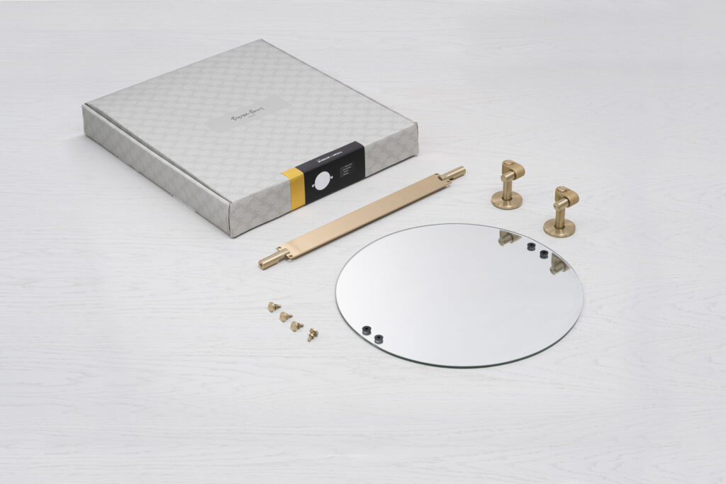 CAST_Mirror_Small_Brass_Unboxing_1